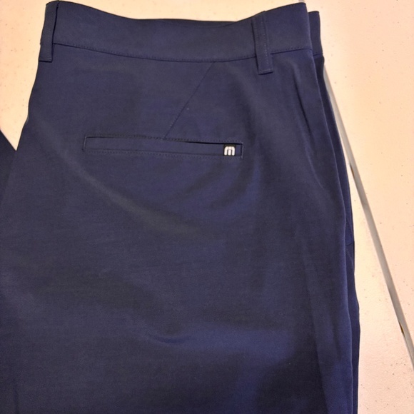 New with tags mens Travis Mathew golf pants size 40x32 - Picture 2 of 7